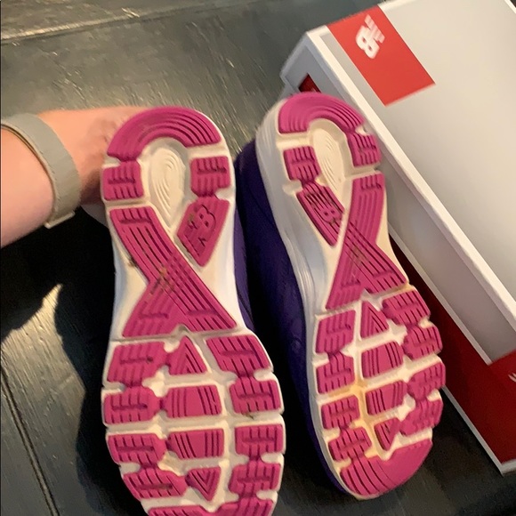 New Balance women’s running shoe - Picture 5 of 6